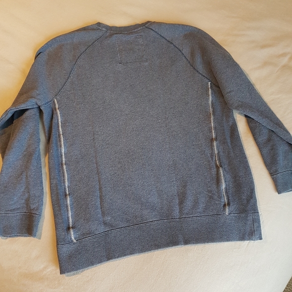 Tommy Bahama crewneck - Picture 2 of 3
